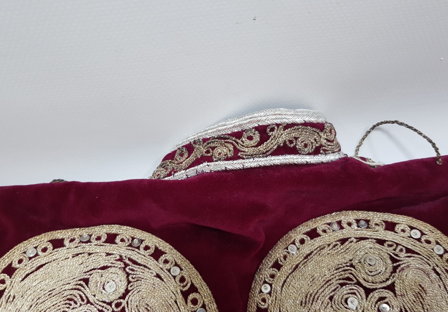 OSMANLI DÖNEMİ KÜTAHYA YÖRESİ ÇİL KONDİSYONDA PÜSKÜLLÜ GELİN CEPKENİ