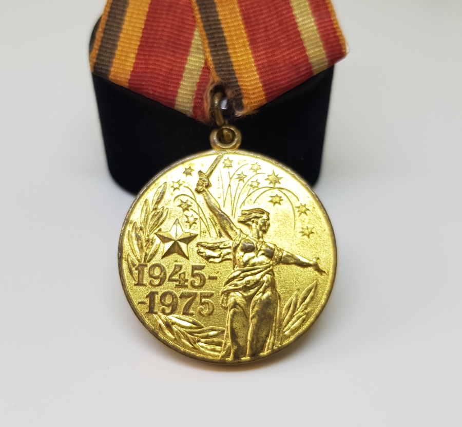 ORİJİNAL ASKISIYLA 2. DÜNYA SAVAŞI ALTIN KAPLAMA HATIRA MADALYA