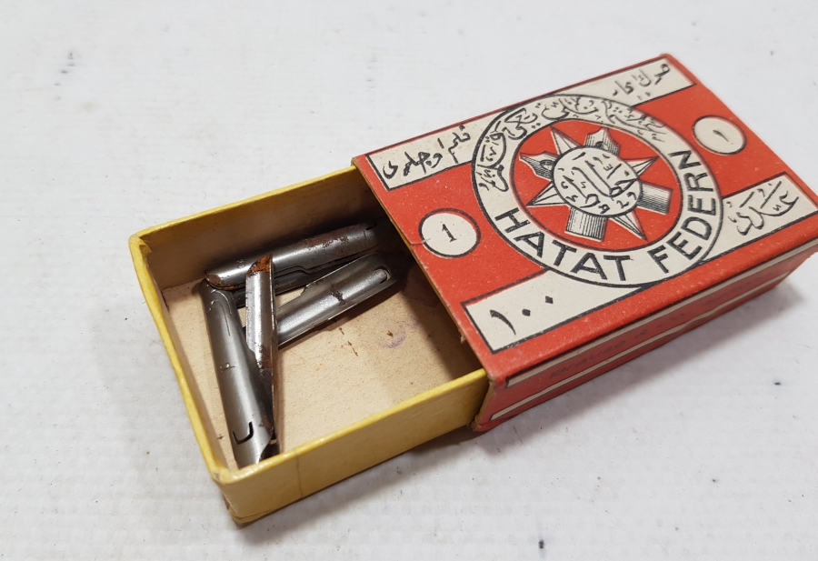 ORİJİNAL KUTUSUNDA OSMANLI DÖNEMİ ÜZERLERİ OSMANLICA YAZILI DİVİT UÇLARI