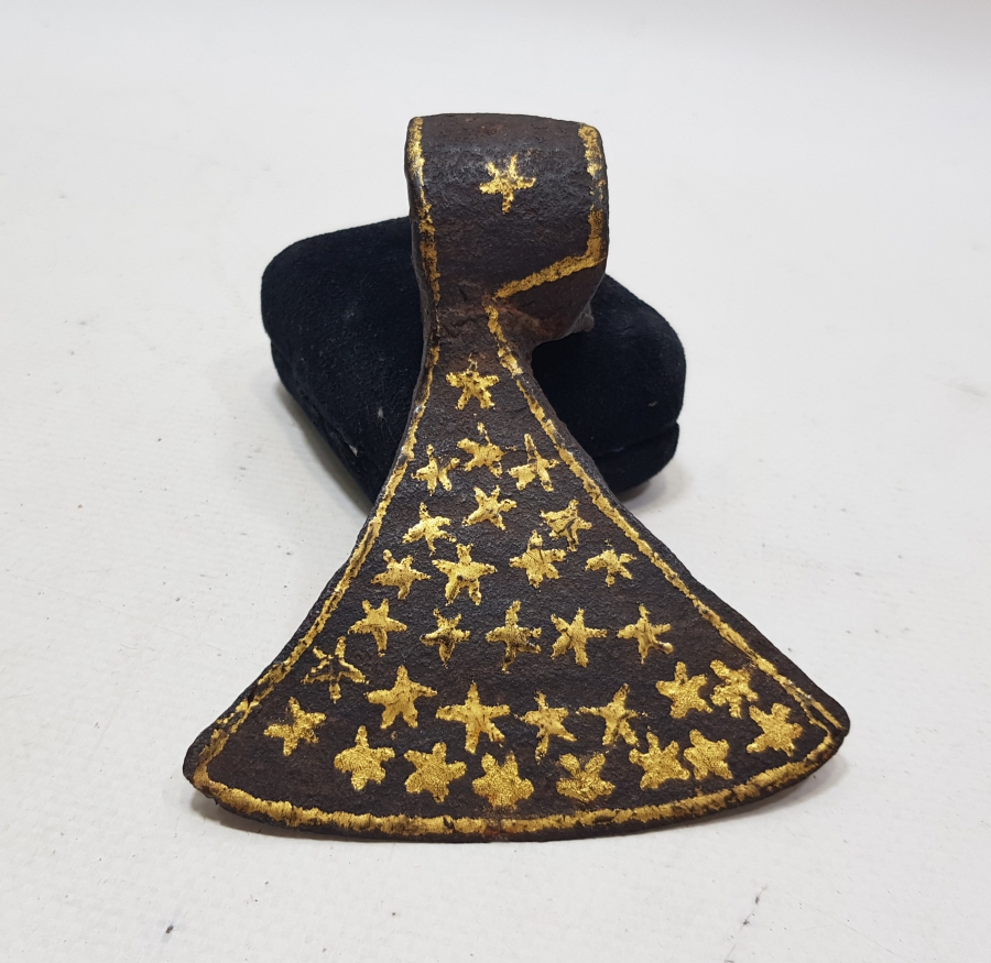 OSMANLI DÖNEMİ ÜZERİ ALTIN ÇAKMA İŞÇİLİKLİ ÇOK NADİR YENİÇERİ SAVAŞ BALTASI