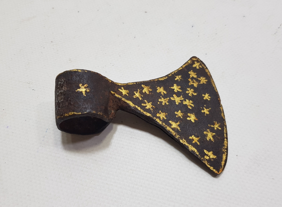 OSMANLI DÖNEMİ ÜZERİ ALTIN ÇAKMA İŞÇİLİKLİ ÇOK NADİR YENİÇERİ SAVAŞ BALTASI