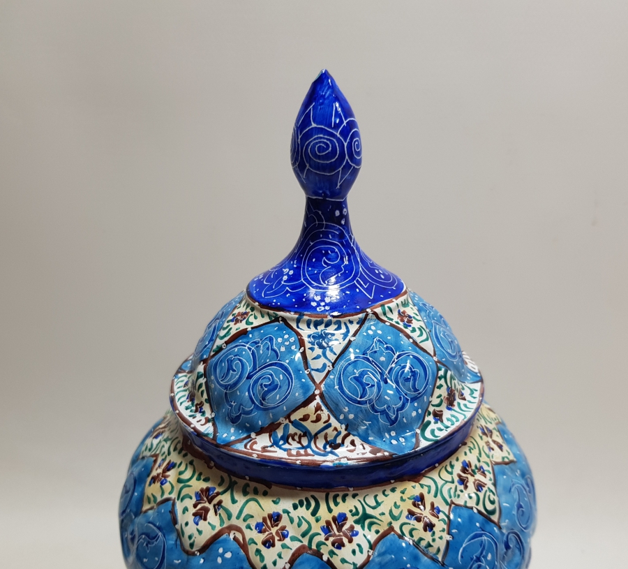 ÜZERİ MİNE İŞÇİLİKLİ TAMAMI EL BOYAMA ANTİKA KAPAKLI MACUNLUK