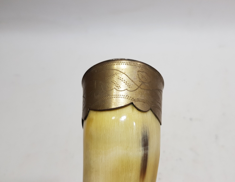 ÜZERİ KALEM İŞÇİLİKLİ ANTİKA RUS BOYNUZ KADEH