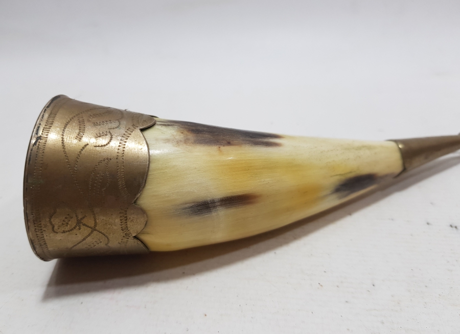 ÜZERİ KALEM İŞÇİLİKLİ ANTİKA RUS BOYNUZ KADEH