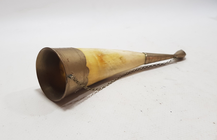 ÜZERİ KALEM İŞÇİLİKLİ ANTİKA RUS BOYNUZ KADEH