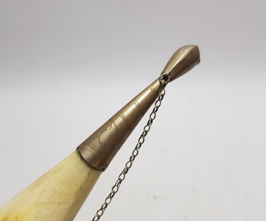 ÜZERİ KALEM İŞÇİLİKLİ ANTİKA RUS BOYNUZ KADEH