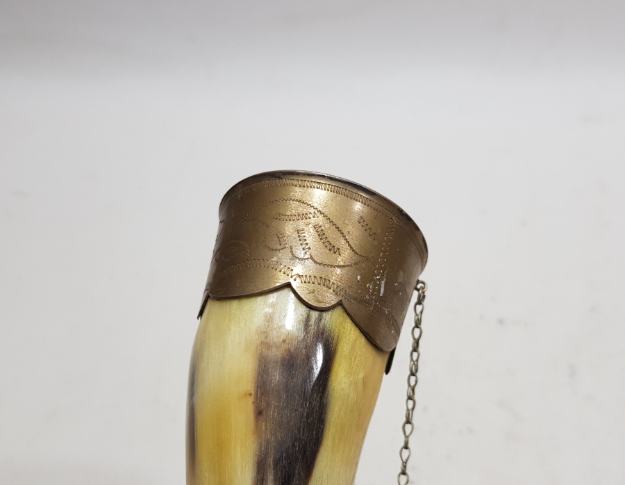 ÜZERİ KALEM İŞÇİLİKLİ ANTİKA RUS BOYNUZ KADEH