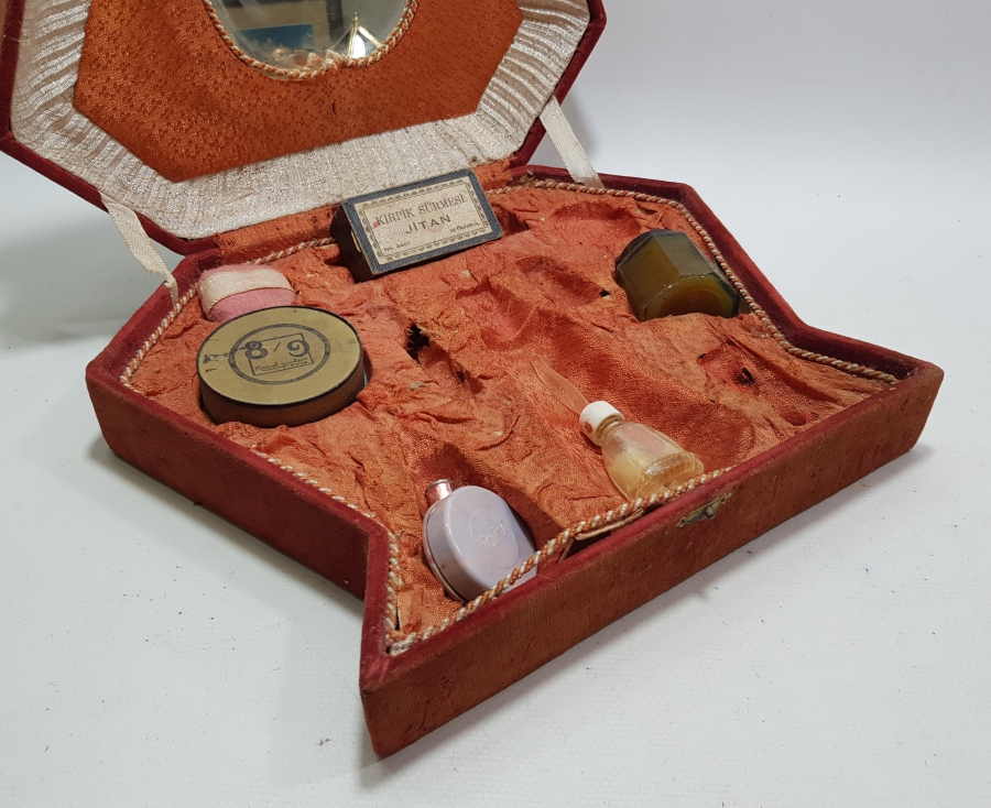 ORİJİNAL KUTUSUNDA 1900  BAŞLARI ANTİKA BAKIM SETİ