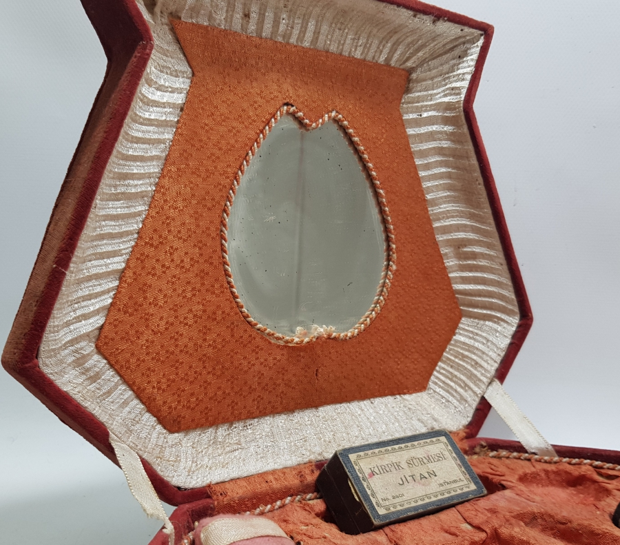 ORİJİNAL KUTUSUNDA 1900  BAŞLARI ANTİKA BAKIM SETİ