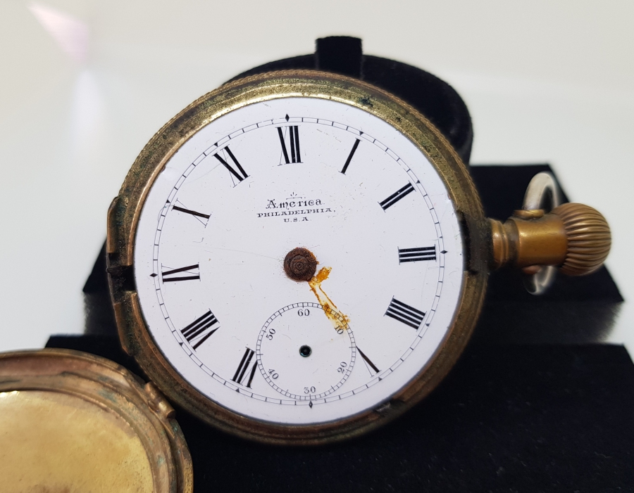 HALİYLE KONDİSYONDA ALTIN KAPLAMA 1900 BAŞLARI AMERİKAN CEP SAATİ