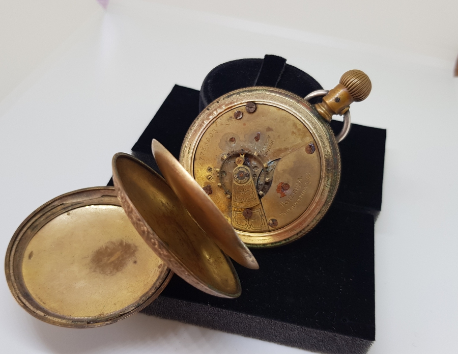 HALİYLE KONDİSYONDA ALTIN KAPLAMA 1900 BAŞLARI AMERİKAN CEP SAATİ