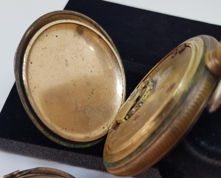 HALİYLE KONDİSYONDA ALTIN KAPLAMA 1900 BAŞLARI AMERİKAN CEP SAATİ