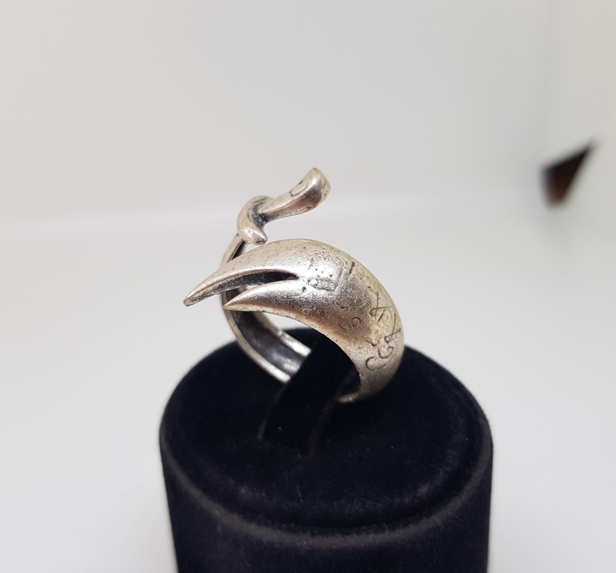 ZÜLFİKAR FORMUNDA YAPILMIŞ ÜZERİ DUALI ANTİKA NADİR GÜMÜŞ YÜZÜK