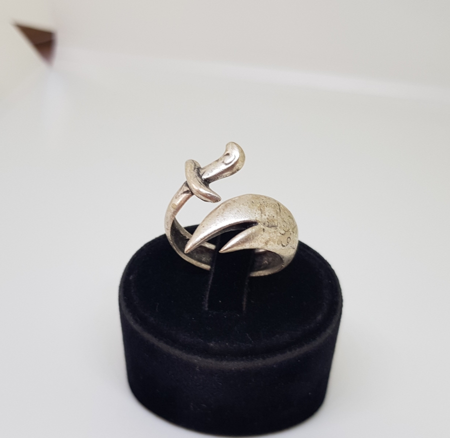 ZÜLFİKAR FORMUNDA YAPILMIŞ ÜZERİ DUALI ANTİKA NADİR GÜMÜŞ YÜZÜK