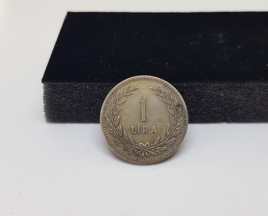TÜRKİYE CUMHURİYETİ'NİN TEDAVÜLE VERİLMİŞ SON GÜMÜŞ PARASI 1948 TARİHLİ 1 LİRA