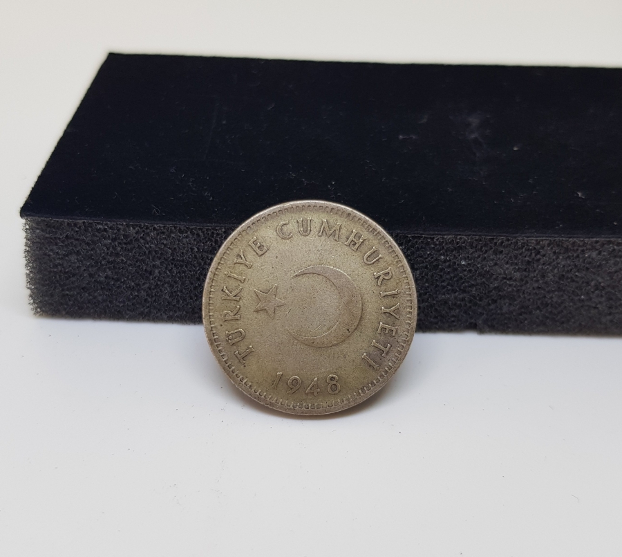 TÜRKİYE CUMHURİYETİ'NİN TEDAVÜLE VERİLMİŞ SON GÜMÜŞ PARASI 1948 TARİHLİ 1 LİRA
