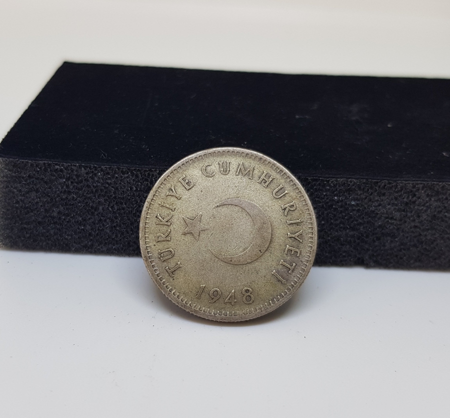 TÜRKİYE CUMHURİYETİ'NİN TEDAVÜLE VERİLMİŞ SON GÜMÜŞ PARASI 1948 TARİHLİ 1 LİRA