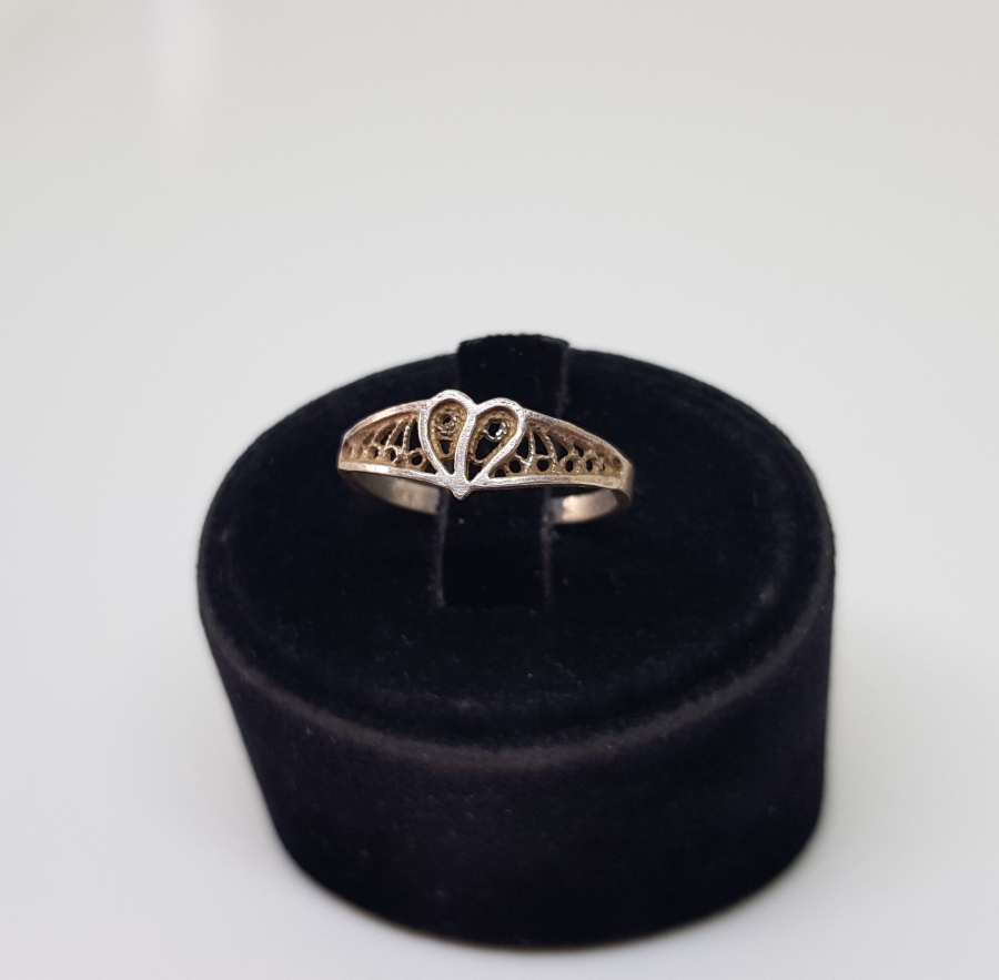 TELKARİ İŞÇİLİKLİ KALP FORMLU GÜMÜŞ YÜZÜK