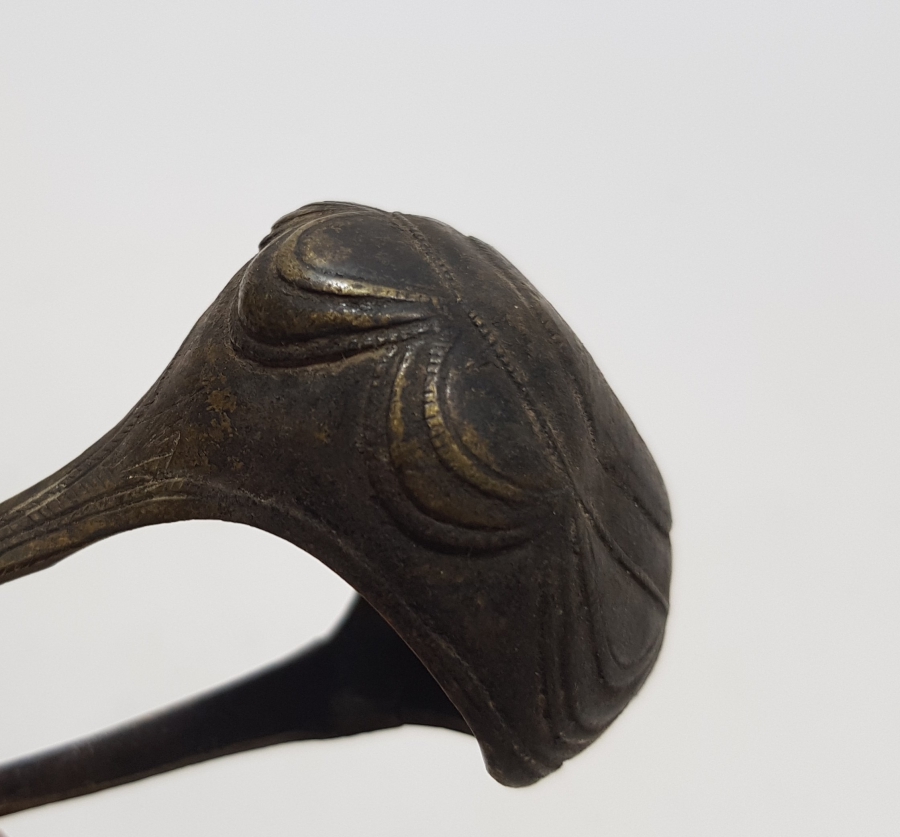 ÜZERLERİ KALEM VE KABARTMA İŞÇİLİKLİ 2 ADET OSMANLI DÖNEMİ PİŞTOV DİPÇİK ÇANAĞI