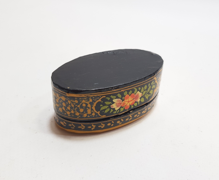 OSMANLI DÖNEMİ EL BOYAMA PAPİER MACHE OVAL FORMLU TESPİH KUTUSU