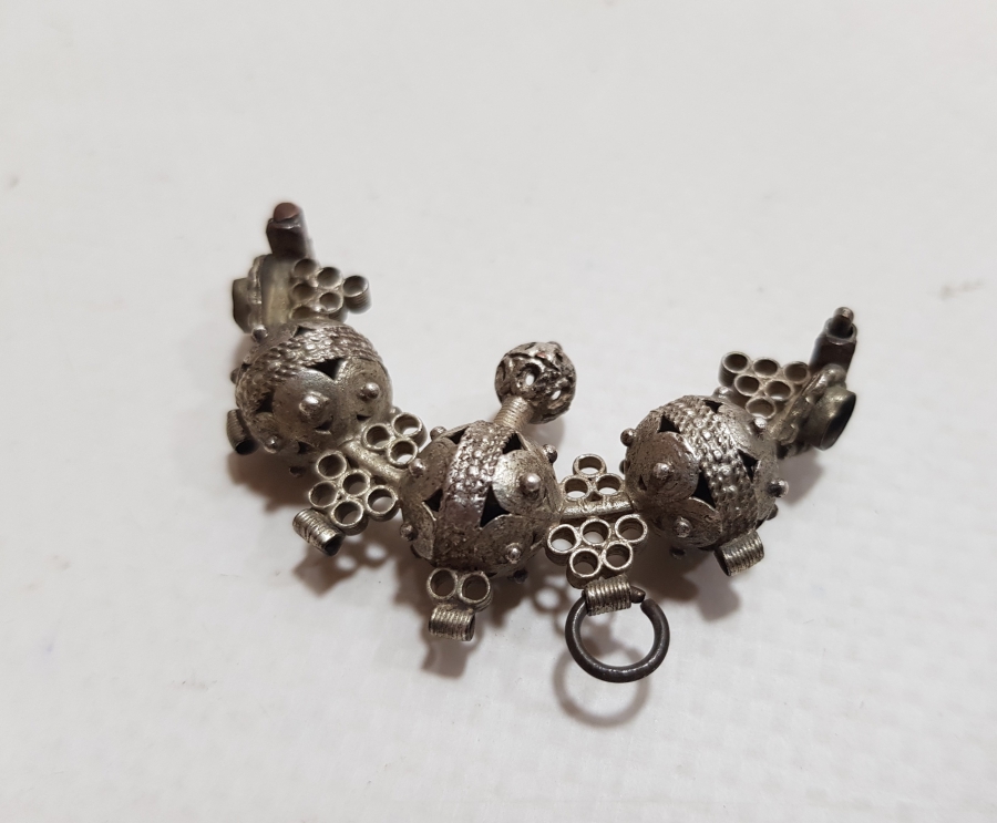 OSMANLI DÖNEMİ DİYARBAKIR YAPIMI ERMENİ İŞİ GÜMÜŞ ÇİFT KÜPE PARÇASI