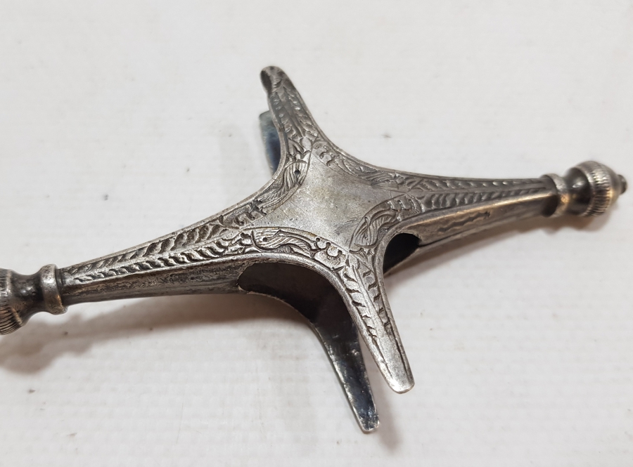 OSMANLI DÖNEMİ TUĞRALI VE ÇEŞNİLİ ABDÜLHAMİT HAN DÖNEMİ ÇOK NADİR GÜMÜŞ ERTUĞRUL ALAYLARI SUBAY KILICI BALÇAĞI