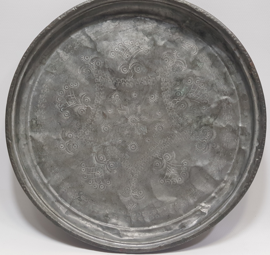 KABARTMA İŞÇİLİKLİ ANTİKA BAKIR KAHVE TEPSİSİ