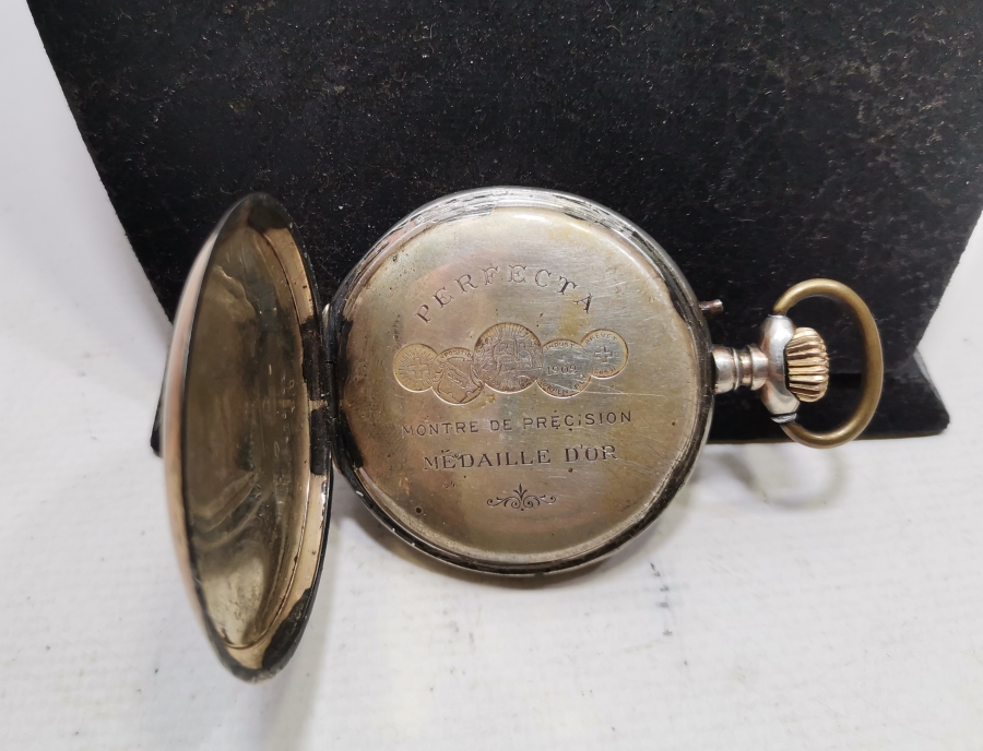 OSMANLI DÖNEMİ ÇALIŞIR DURUMDA DOLAPLI MODEL GÜMÜŞ KASA CEP SAATİ