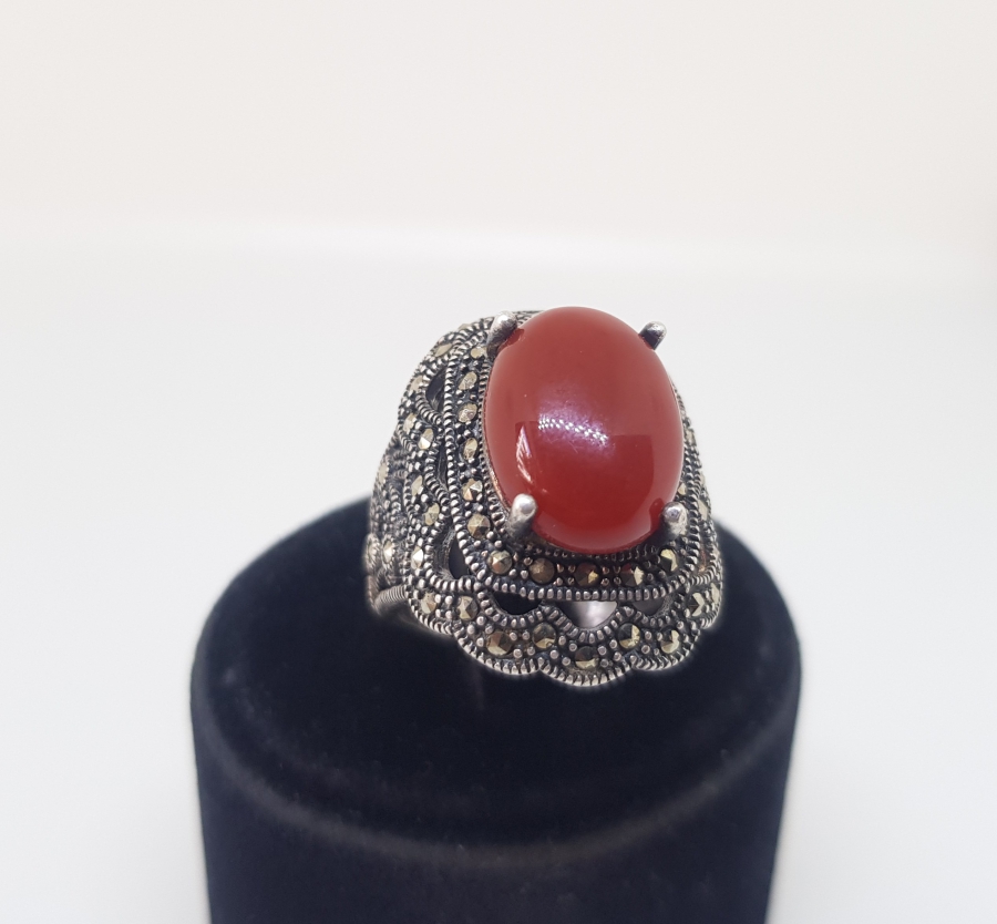 AKİK VE MARGAZİT TAŞLARIYLA SÜSLÜ GÜMÜŞ YÜZÜK