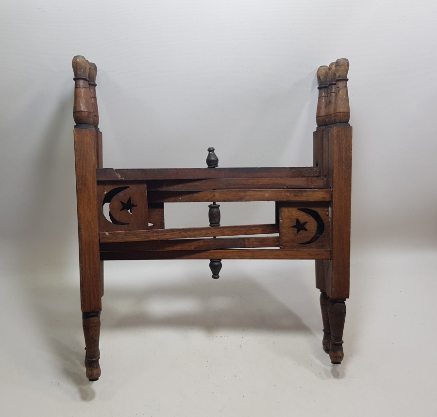 OSMANLI DÖNEMİ MARKUTERİ İŞÇİLİKLİ VE AY YILDIZLI KONAK İŞİ BÜYÜK BOY SOFRA ALTLIĞI