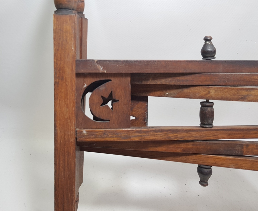 OSMANLI DÖNEMİ MARKUTERİ İŞÇİLİKLİ VE AY YILDIZLI KONAK İŞİ BÜYÜK BOY SOFRA ALTLIĞI