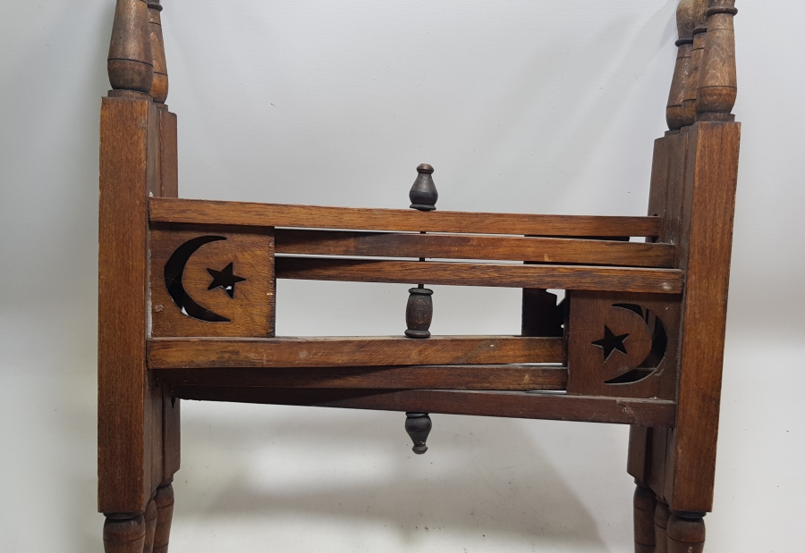 OSMANLI DÖNEMİ MARKUTERİ İŞÇİLİKLİ VE AY YILDIZLI KONAK İŞİ BÜYÜK BOY SOFRA ALTLIĞI