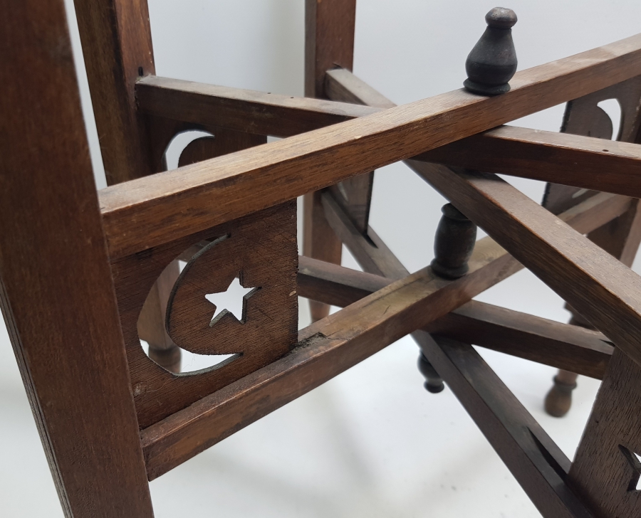 OSMANLI DÖNEMİ MARKUTERİ İŞÇİLİKLİ VE AY YILDIZLI KONAK İŞİ BÜYÜK BOY SOFRA ALTLIĞI