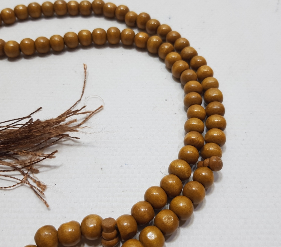 İÇİNDE KABE-İ ŞERİF GÖRSELİ BULUNAN MİKRO FOTOĞRAFLI OSMANLI DÖNEMİ AHŞAP NAMAZ TESPİHİ