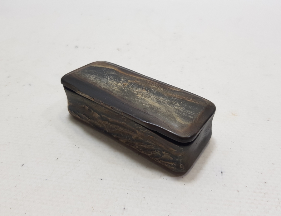 OSMANLI DÖNEMİ ÇOK NADİR GERGEDAN BOYNUZU ENFİYE KUTUSU