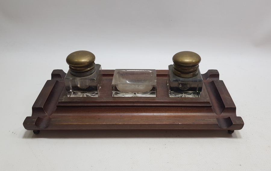 ÇOK NADİR ANTİKA AHŞAP KAİDELİ YÜKSEK KONDİSYONDA ANTİKA YAZI TAKIMI