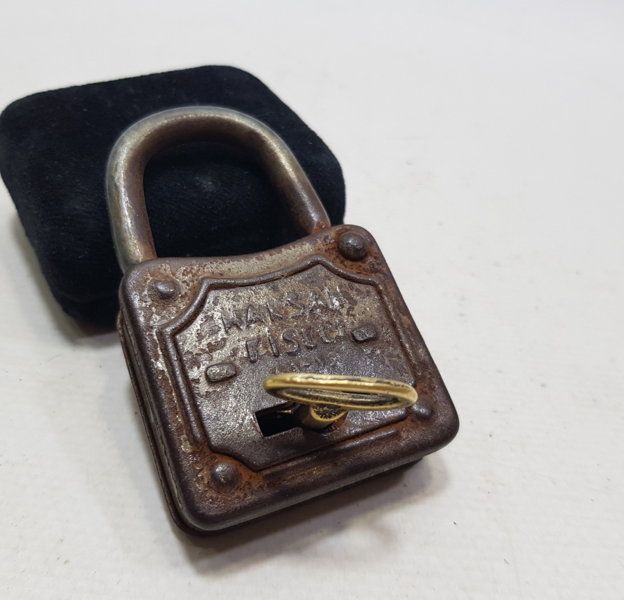 ORİJİNAL ANAHTARIYLA ÇALIŞIR DURUMDA EL YAPIMI ANTİKA KİLİT