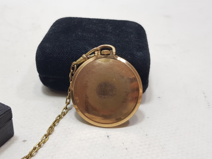 ORİJİNAL KUTUSUNDA VE ORİJİNAL KÖSTEĞİYLE ALTIN KAPLAMA ÇALIŞIR DURUMDA ANTİKA CEP SAATİ