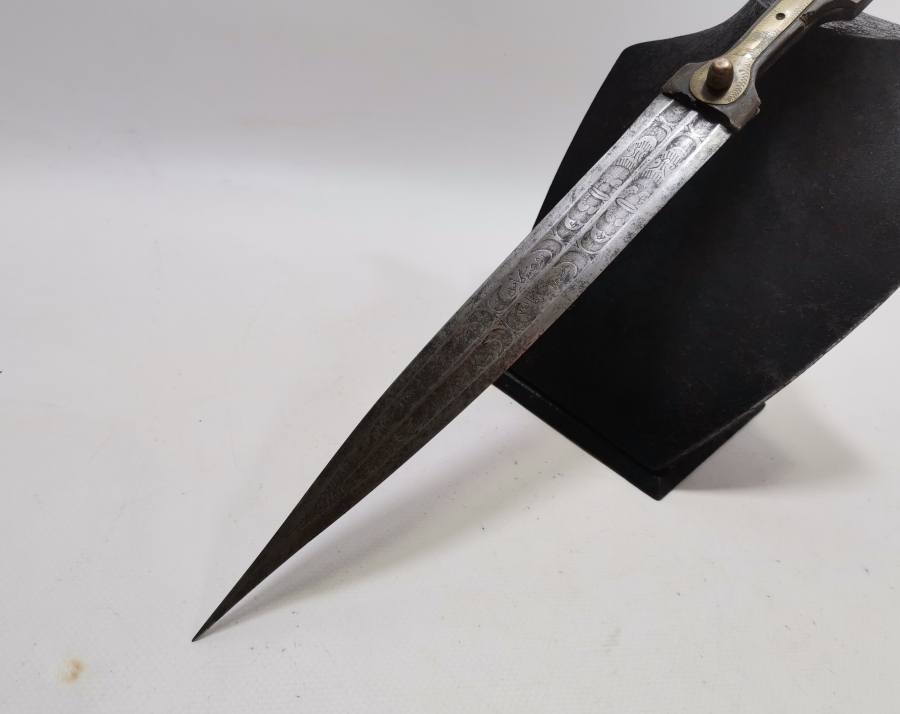 OSMANLI DÖNEMİ NADİR FORMDA 1800 BAŞLARI TAMAMI YAZILI ÇERKES KAMASI