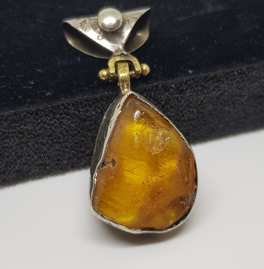 ÖZEL YAPIM DAMLA KEHRİBAR KOLYE UCU