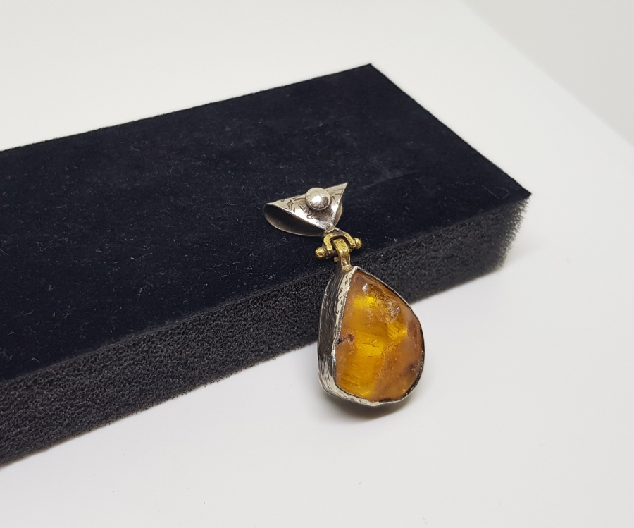 ÖZEL YAPIM DAMLA KEHRİBAR KOLYE UCU