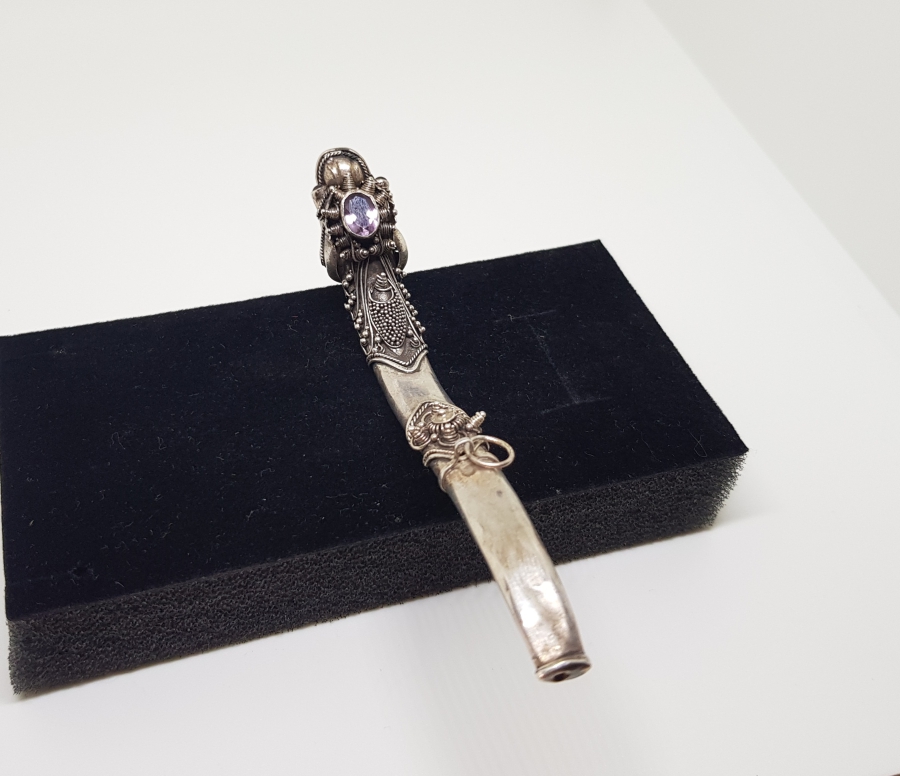 ÜZERİ DOĞAL TAŞLI EJDERHA FORMUNDA YAPILMIŞ OSMANLI DÖNEMİ RUM İŞİ GÜMÜŞ SİGARA AĞIZLIĞI