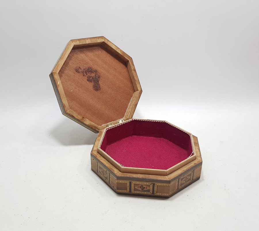 MARKUTERİ İŞÇİLİKLİ OSMANLI DÖNEMİ BÜYÜK BOY KAPAKLI KUTU