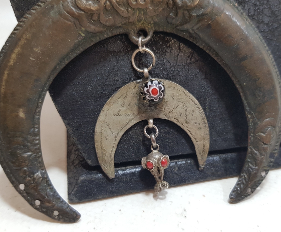 ÜZERİ OSMANLICA YAZILI OSMANLI DÖNEMİ HİLAL FORMLU ÇOK NADİR AT TILSIMI