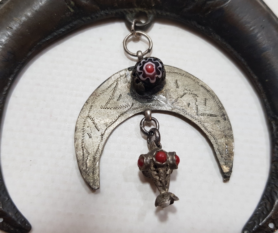 ÜZERİ OSMANLICA YAZILI OSMANLI DÖNEMİ HİLAL FORMLU ÇOK NADİR AT TILSIMI