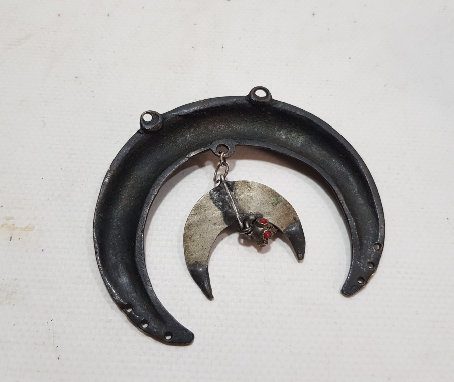 ÜZERİ OSMANLICA YAZILI OSMANLI DÖNEMİ HİLAL FORMLU ÇOK NADİR AT TILSIMI