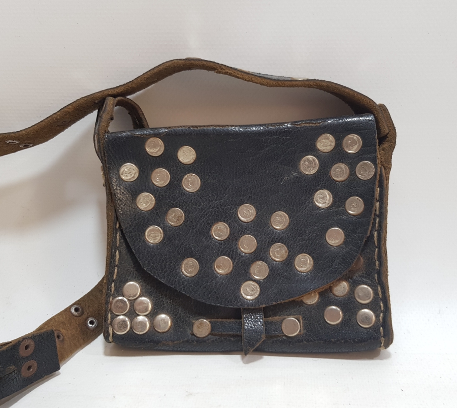 OSMANLI DÖNEMİ ÜZERİ KABARALI DERİDEN MAMUL EFELERİN KULLANDIĞI ENAMI ŞERİF KABI