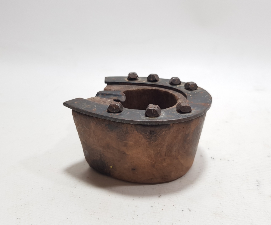 AT TOYNAĞI FORMUNDA YAPILMIŞ NAL FİGÜRLÜ OSMANLI DÖNEMİ NADİR KÜLLÜK