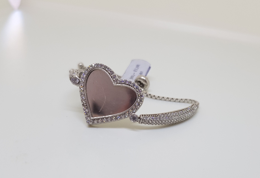 ÜZERİ MARGAZİT TAŞLARLA SÜSLÜ KALP FORMLU GÜMÜŞ BİLEKLİK