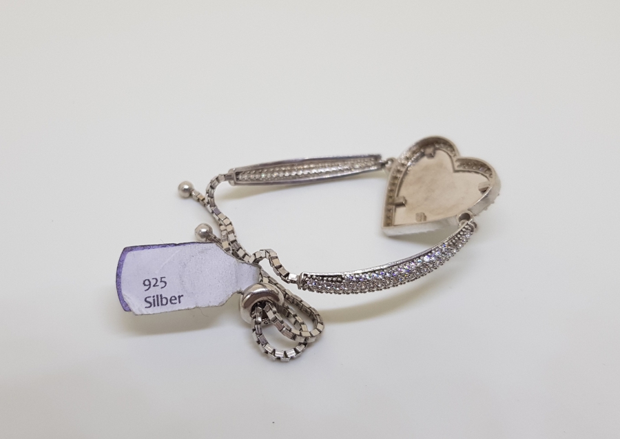 ÜZERİ MARGAZİT TAŞLARLA SÜSLÜ KALP FORMLU GÜMÜŞ BİLEKLİK